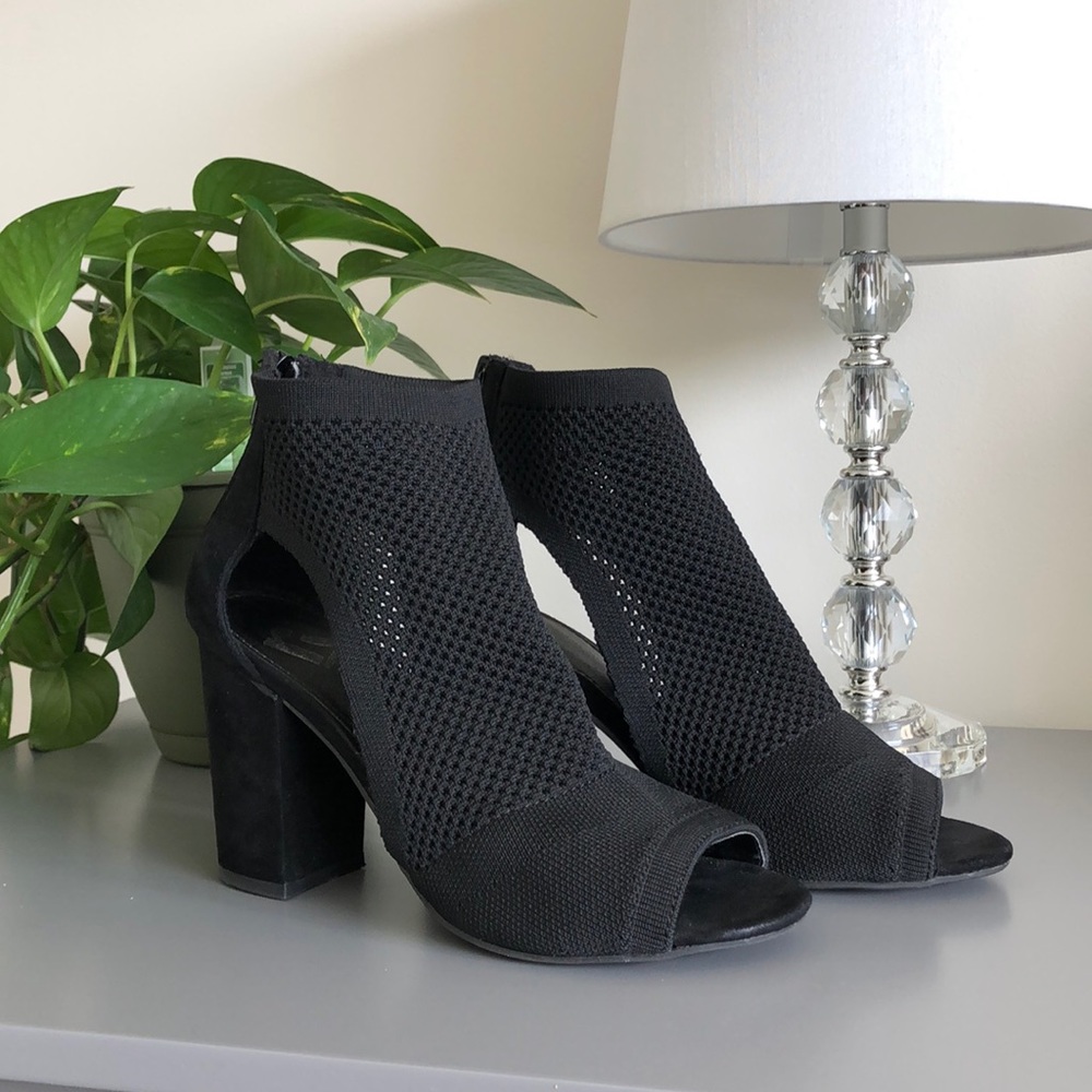 Black ankle booties with side cut out